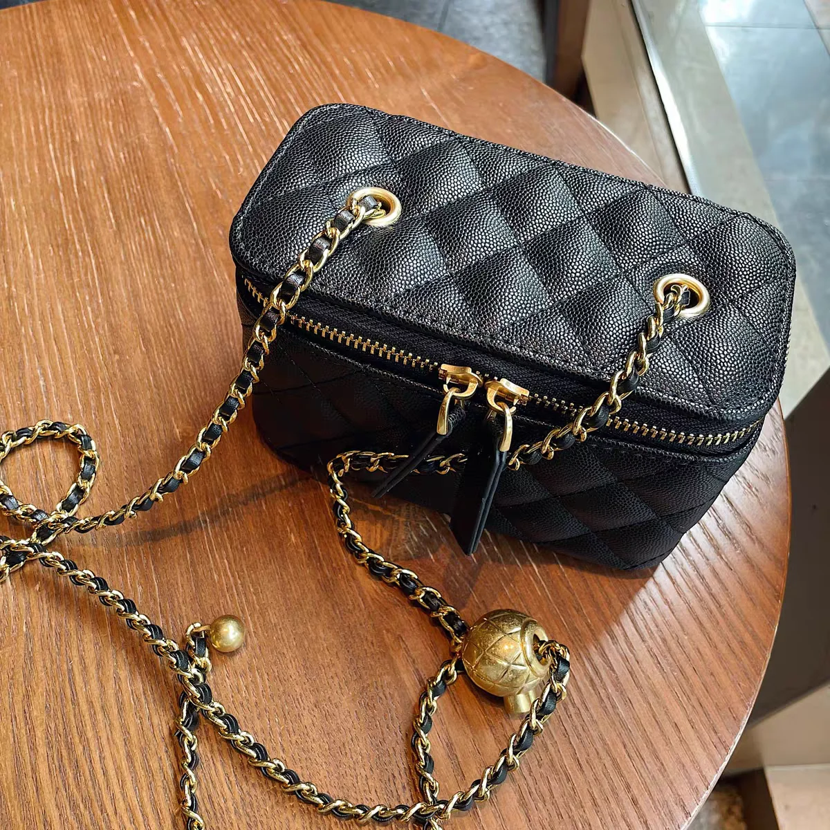Small Lattice Box Genuine Leather Crossbody Bags For Women Fashion Design Square Party Wallet Gold Letter Shoulder Messenger Bag
Small Lattice Box Genuine Leather Crossbody Bags For Women Fashion Design Square Party Wallet Gold Letter Shoulder Messenger Bag