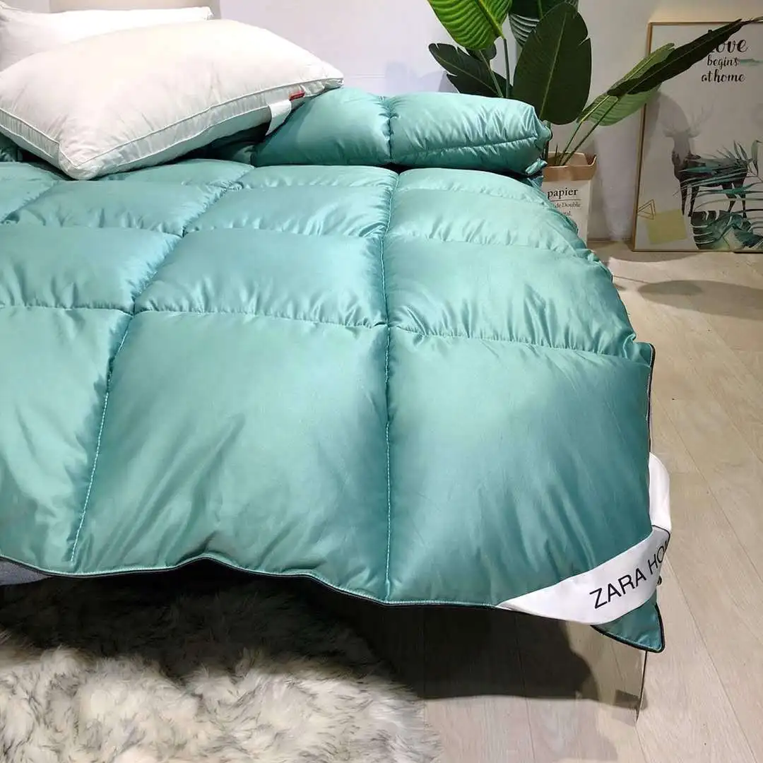 Duvet Thickened Warm Solid Color Winter Quilt Student Dormitory Home Bed Bedding Four Seasons Large Single Double Quilt Core
Duvet Thickened Warm Solid Color Winter Quilt Student Dormitory Home Bed Bedding Four Seasons Large Single Double Quilt Core