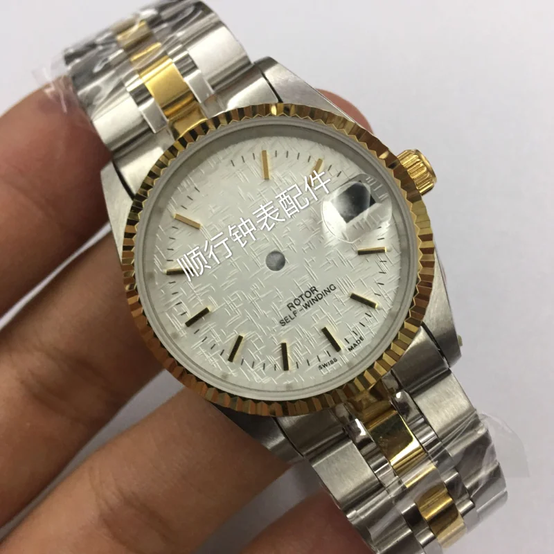 Watch accessories 74033 D case 8200 2824 2836 2846 case lanbao mirror case white disc
Watch accessories 74033 D case 8200 2824 2836 2846 case lanbao mirror case white disc