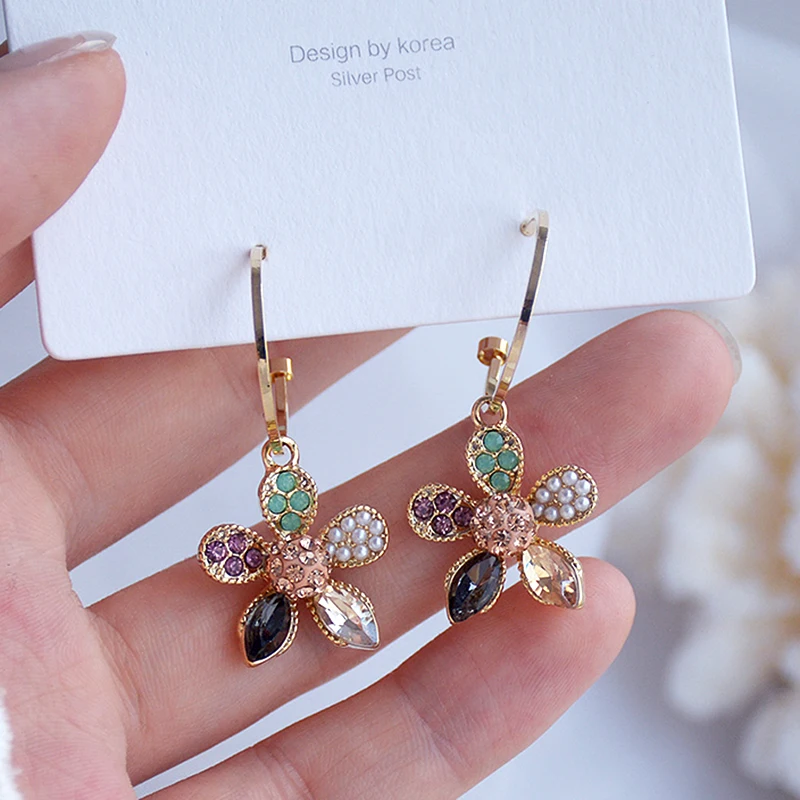 Trendy 14K Real Gold Plated Color Crystal Flower Pearl Hoop Earrings for Women Jewelry AAA Zircon S925 Silver Needle Party Gift
Trendy 14K Real Gold Plated Color Crystal Flower Pearl Hoop Earrings for Women Jewelry AAA Zircon S925 Silver Needle Party Gift
