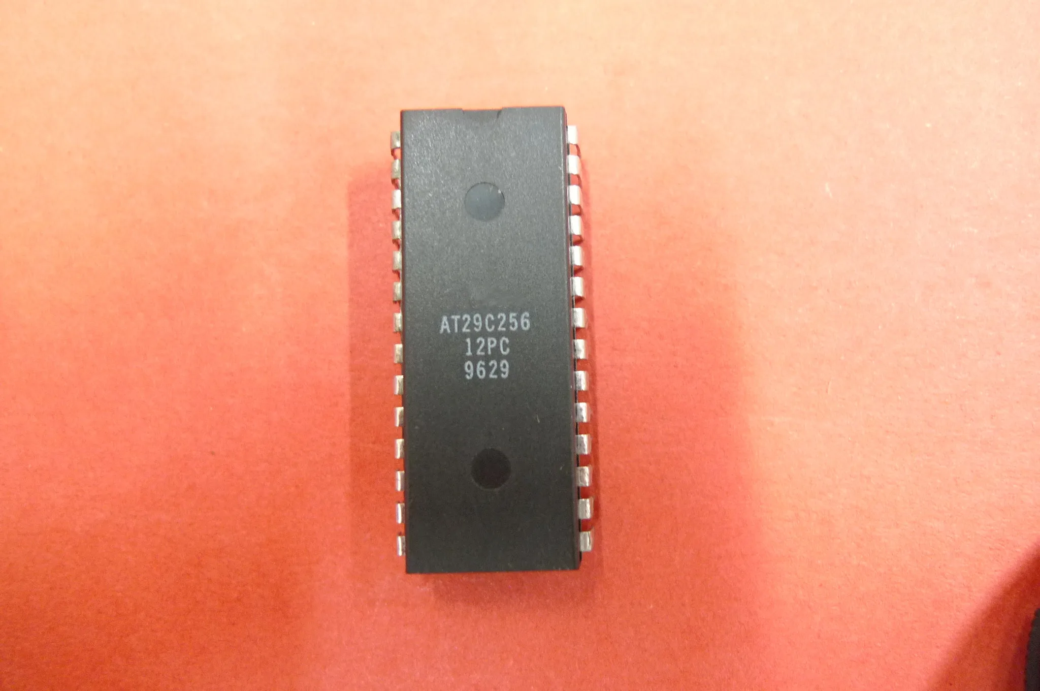 1pcs/lot AT29C256-12PC AT29C256-15PC AT29C256 DIP-28 In Stock