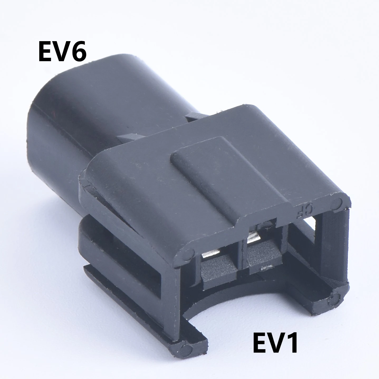 Автомобильные разъемы Yuyi V8 EV1 - EV6
Автомобильные разъемы Yuyi V8 EV1 - EV6