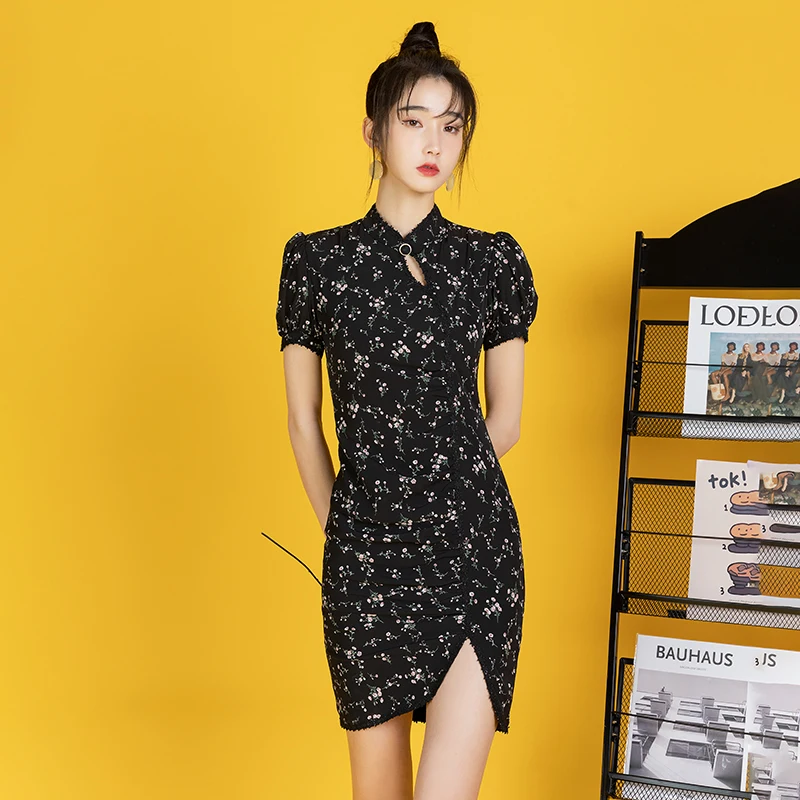 Make floral dress sexy temperament package buttocks retro black hubble-bubble sleeve improved cheongsam
Make floral dress sexy temperament package buttocks retro black hubble-bubble sleeve improved cheongsam