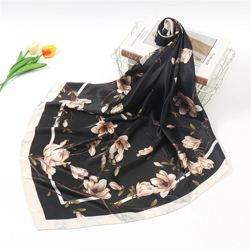 2021 Summer New Silk Scarf Print Design Large Hijab Fashion Female Square Scarf Head Wraps for Women Bandana Lady Headkerchief
2021 Summer New Silk Scarf Print Design Large Hijab Fashion Female Square Scarf Head Wraps for Women Bandana Lady Headkerchief
