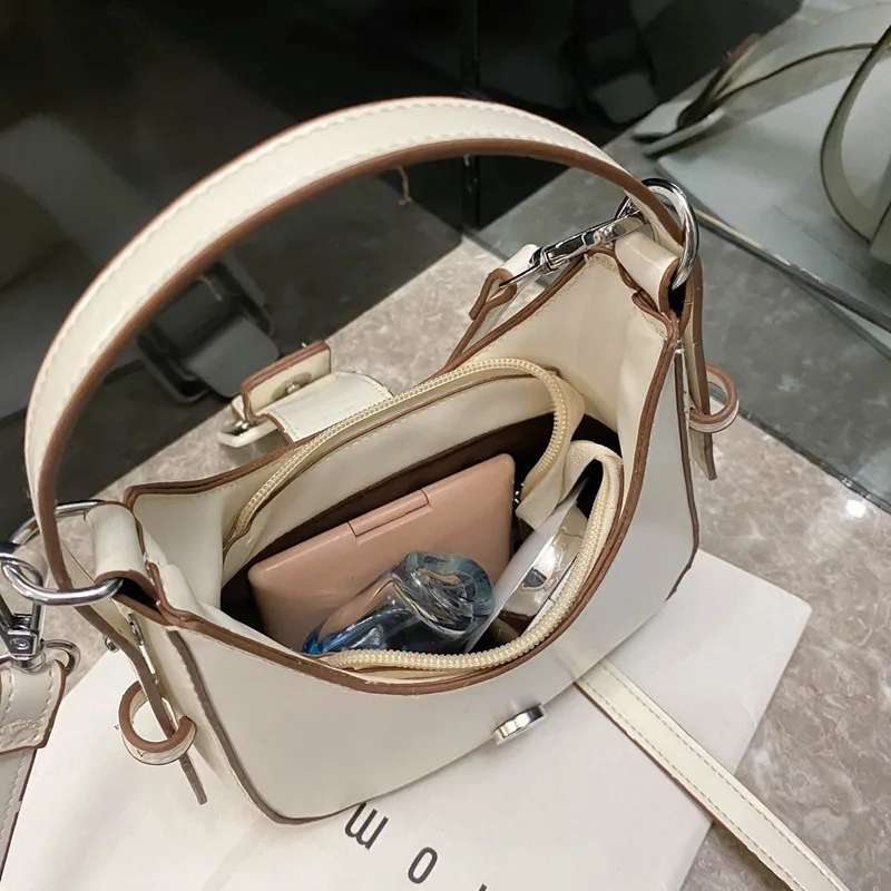 Leather Crossbody Messenger Handbags Women bag 2020 Pure Color Casual Hobo Shoulder Bags Youth Ladies Small Square Bag Bolsos
Leather Crossbody Messenger Handbags Women bag 2020 Pure Color Casual Hobo Shoulder Bags Youth Ladies Small Square Bag Bolsos