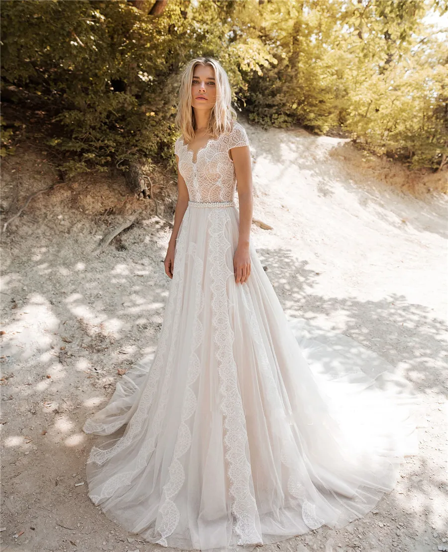 Wedding Dress Champagne Sheer Scoop Neck Exqusite France Lace with Beading Belt Bridal Gown Vestidos De Novias Court Train 2021
Wedding Dress Champagne Sheer Scoop Neck Exqusite France Lace with Beading Belt Bridal Gown Vestidos De Novias Court Train 2021