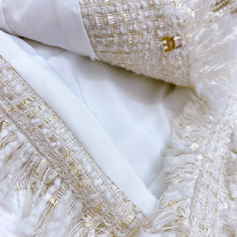 New 2021 Pearls Decoration Multi Pockets Hot Drilling Tassel Tweed Clothes Coat Women Rough Edge Tweed Woolen Jacket
New 2021 Pearls Decoration Multi Pockets Hot Drilling Tassel Tweed Clothes Coat Women Rough Edge Tweed Woolen Jacket