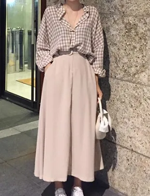 Mid-Calf Summer Women Skirt Ladies Vintage Skirt High Waist Femininas with Belt Solid khaki Long Female Pleated School SkirtS
Mid-Calf Summer Women Skirt Ladies Vintage Skirt High Waist Femininas with Belt Solid khaki Long Female Pleated School SkirtS