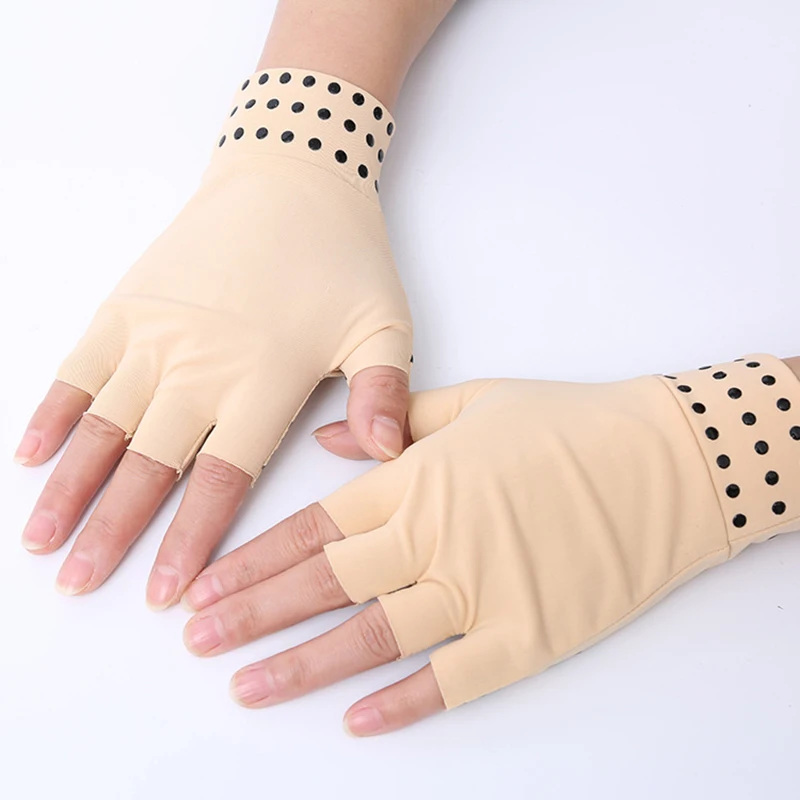 Компрессионные перчатки на полпальца, легкие дышащие, Нескользящие, для занятий фитнесом
Компрессионные перчатки на полпальца, легкие дышащие, Нескользящие, для занятий фитнесом