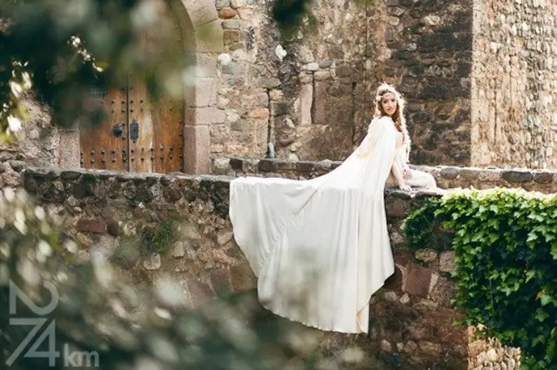 Elegant Long Wedding Cape Bridal Cloak White , Ivory , Champagne ,Black Satin Cape with Hood
Elegant Long Wedding Cape Bridal Cloak White , Ivory , Champagne ,Black Satin Cape with Hood