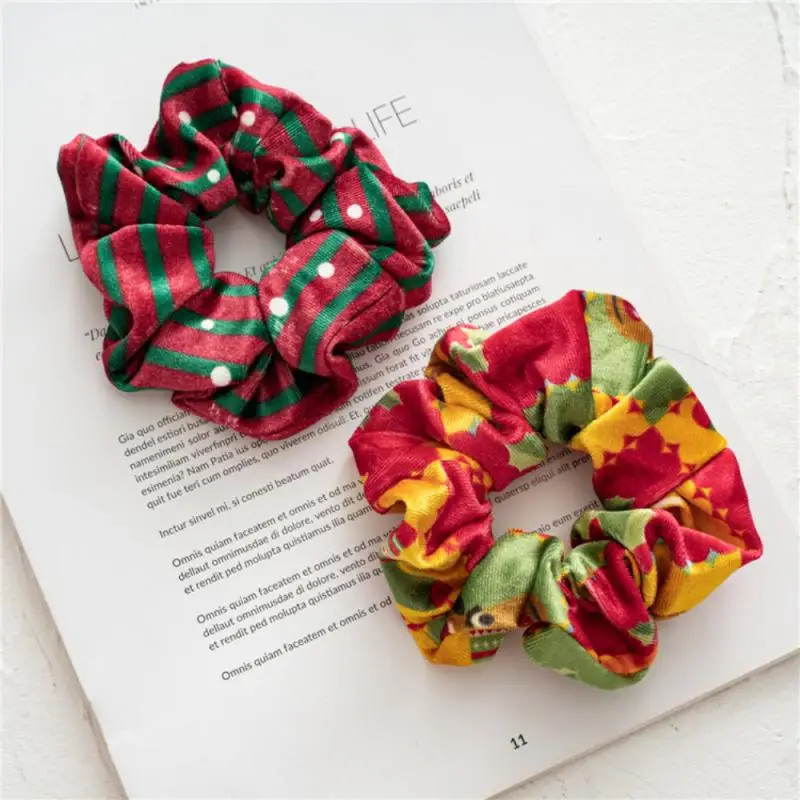 European and American Christmas Flannel Large Intestine Circle Headwear Hair Tie Elastic Three-state Hair Circle Hair Jewelry
European and American Christmas Flannel Large Intestine Circle Headwear Hair Tie Elastic Three-state Hair Circle Hair Jewelry
