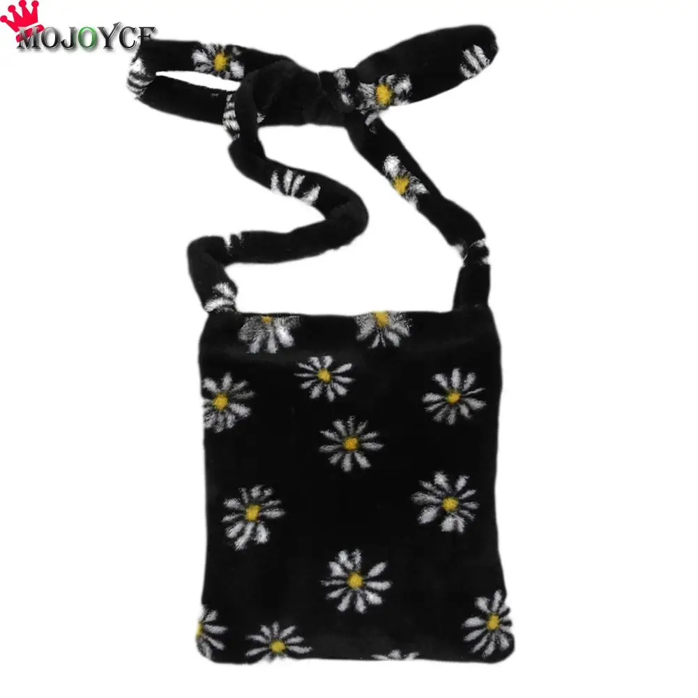 Youth Ladies Simple Versatile Bag Fashion Daisy Pattern Shoulder Tote Plush Lady Big Capacity Street Crossbody Bag
Youth Ladies Simple Versatile Bag Fashion Daisy Pattern Shoulder Tote Plush Lady Big Capacity Street Crossbody Bag