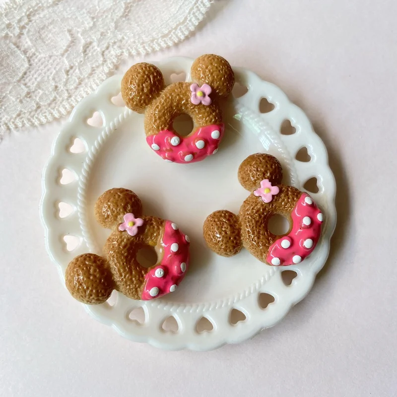 10Pcs Mixed Simulation Donut Cute Mouse Head Crafts Food Resin Cobochon Phone Decoration Hair Bow DIY Jewelry Make Embellishment 
10Pcs Mixed Simulation Donut Cute Mouse Head Crafts Food Resin Cobochon Phone Decoration Hair Bow DIY Jewelry Make Embellishment