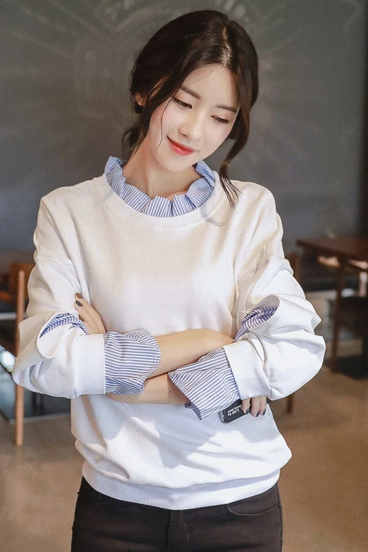 COIGARSAM Full Sleeve blouse women Loose O-Neck Add Wool blusas womens tops and blouses White Conventional Red Routine 1217
COIGARSAM Full Sleeve blouse women Loose O-Neck Add Wool blusas womens tops and blouses White Conventional Red Routine 1217