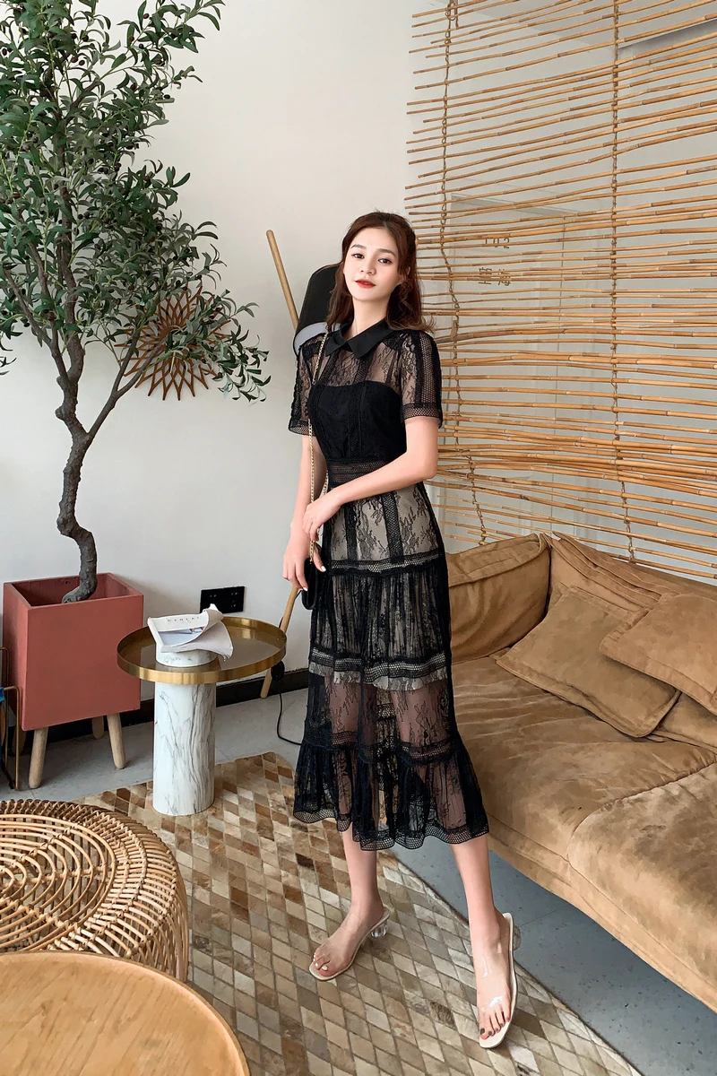 LLZACOOSH 2020 New Fashion Sexy Perspective Black Lace Dress Women Elegant Turn-down Collar Short Sleeve Runway Designer Dress
LLZACOOSH 2020 New Fashion Sexy Perspective Black Lace Dress Women Elegant Turn-down Collar Short Sleeve Runway Designer Dress