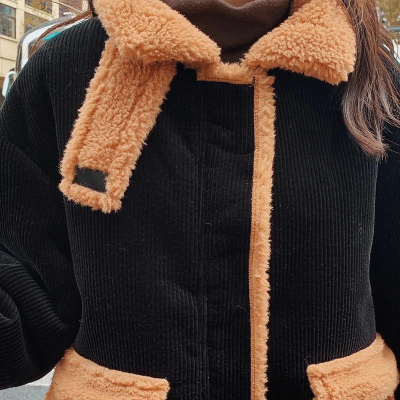 Lamb Wool Coat Women's Turn Down Collar Long Sleeve Korean Style Ladies Oversize Corduroy Jacket Loose Autumn Winter Outwear
Lamb Wool Coat Women's Turn Down Collar Long Sleeve Korean Style Ladies Oversize Corduroy Jacket Loose Autumn Winter Outwear