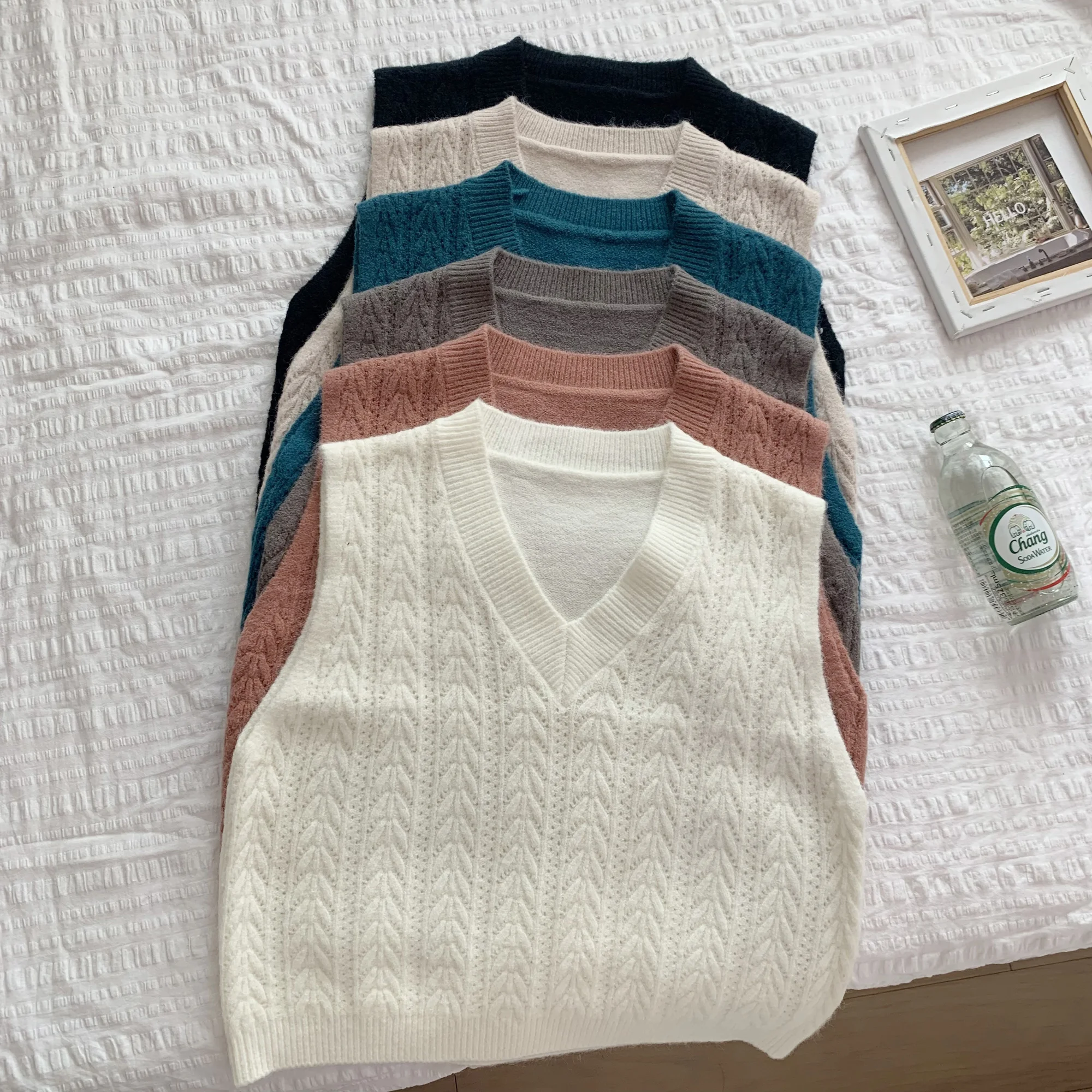 Свитер жилет женский осенне-зимний вязаный жилет для женщин 
Свитер жилет женский осенне-зимний вязаный жилет для женщин