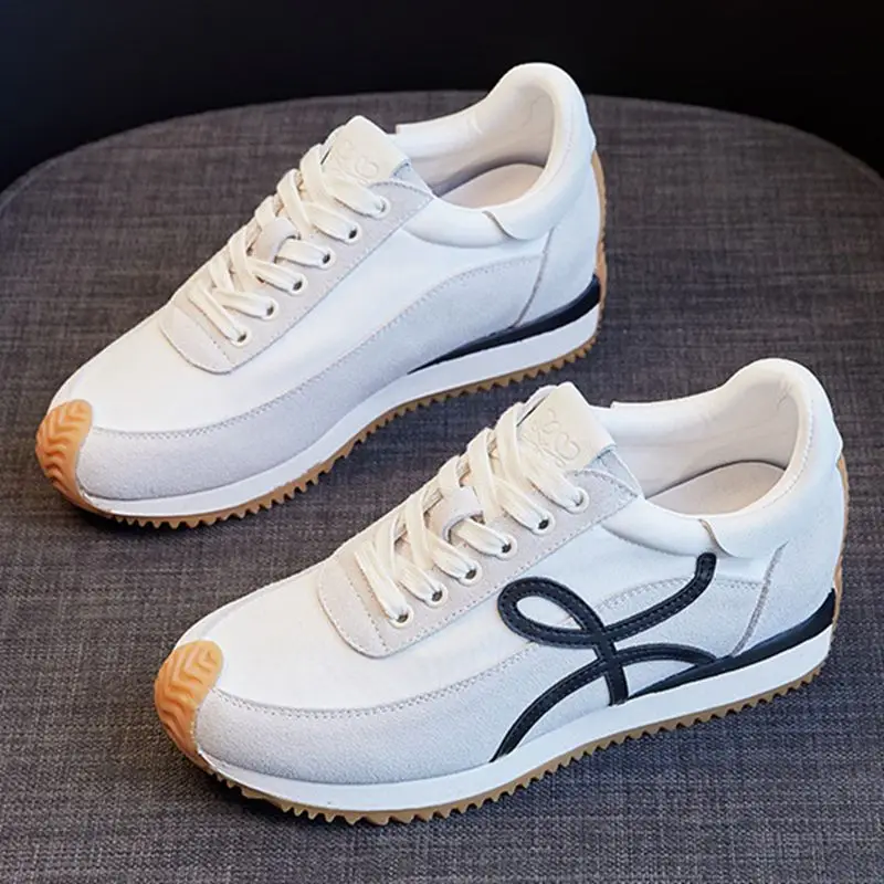 Real leather daddy shoes 2021 women's shoes inner heightening Forrest Gump shoes British style women's small white shoes
Real leather daddy shoes 2021 women's shoes inner heightening Forrest Gump shoes British style women's small white shoes