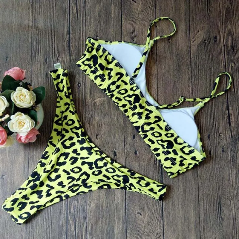 2019 Sexy Leopard Snake Print Bikini Set Swimsuit Beach Swimwear Women Swimming Bathing Suit Swim Wear Thong Brazilian Biquini
2019 Sexy Leopard Snake Print Bikini Set Swimsuit Beach Swimwear Women Swimming Bathing Suit Swim Wear Thong Brazilian Biquini