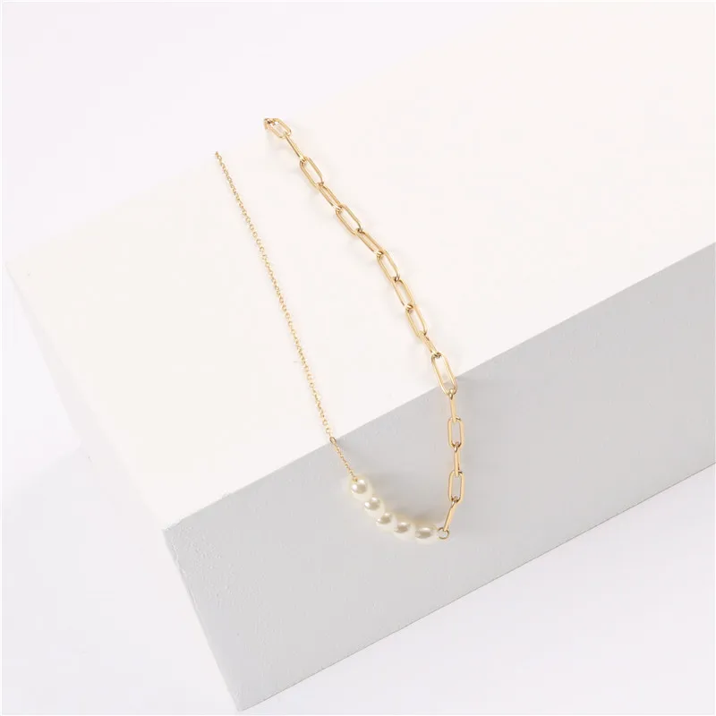 New retro gold lady necklace fashion blogger pearl chain stitching asymmetrical necklace female clavicle chain
New retro gold lady necklace fashion blogger pearl chain stitching asymmetrical necklace female clavicle chain