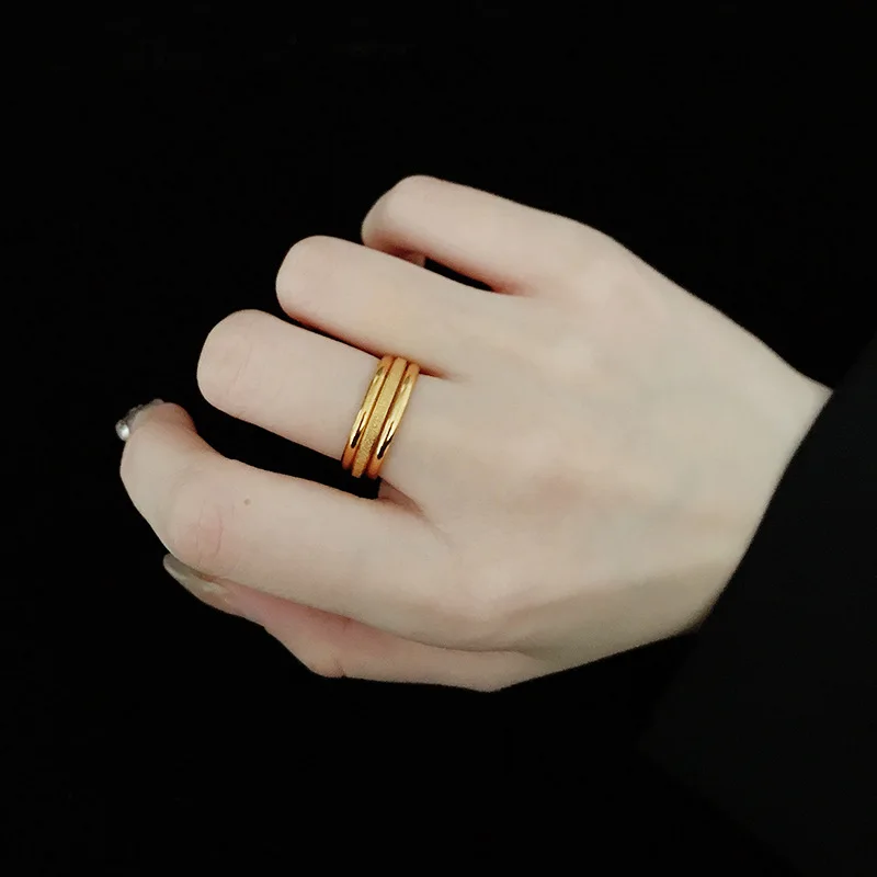 Sterling silver ring fashion retro ring domineering personality men and women couple ring simple
Sterling silver ring fashion retro ring domineering personality men and women couple ring simple