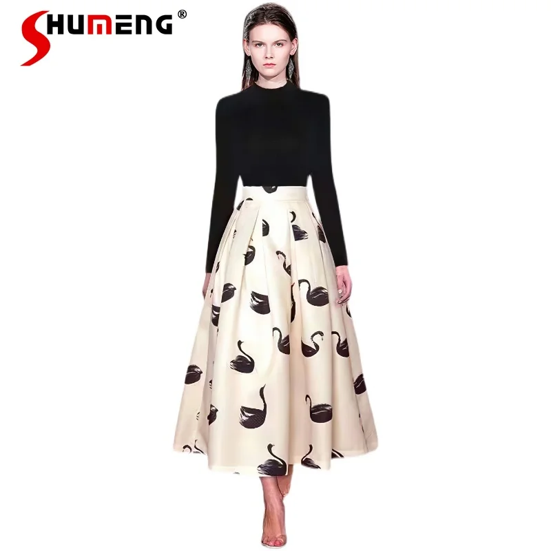 Женский офисный костюм с юбкой средней длины, черный пуловер с круглым вырезом и принтом, Осень-зима 2021
Женский офисный костюм с юбкой средней длины, черный пуловер с круглым вырезом и принтом, Осень-зима 2021