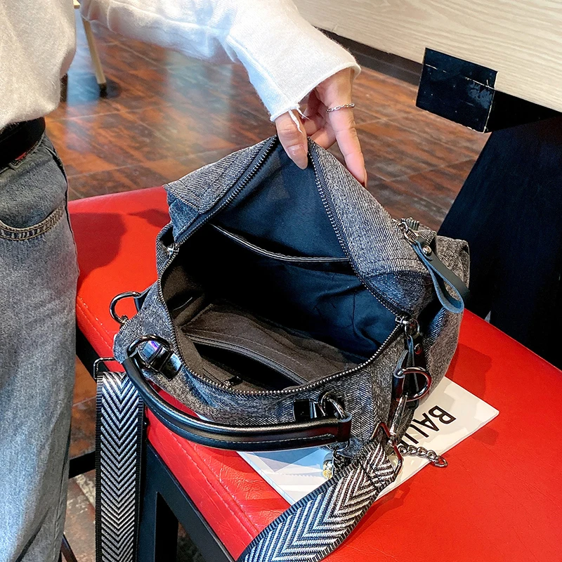 Fashion Women's Small Handbag Denim Pearl Rivet Luxury Brand Bag Fancy Tote Shoulder Crossbody Bolsos De Mujer 
Fashion Women's Small Handbag Denim Pearl Rivet Luxury Brand Bag Fancy Tote Shoulder Crossbody Bolsos De Mujer