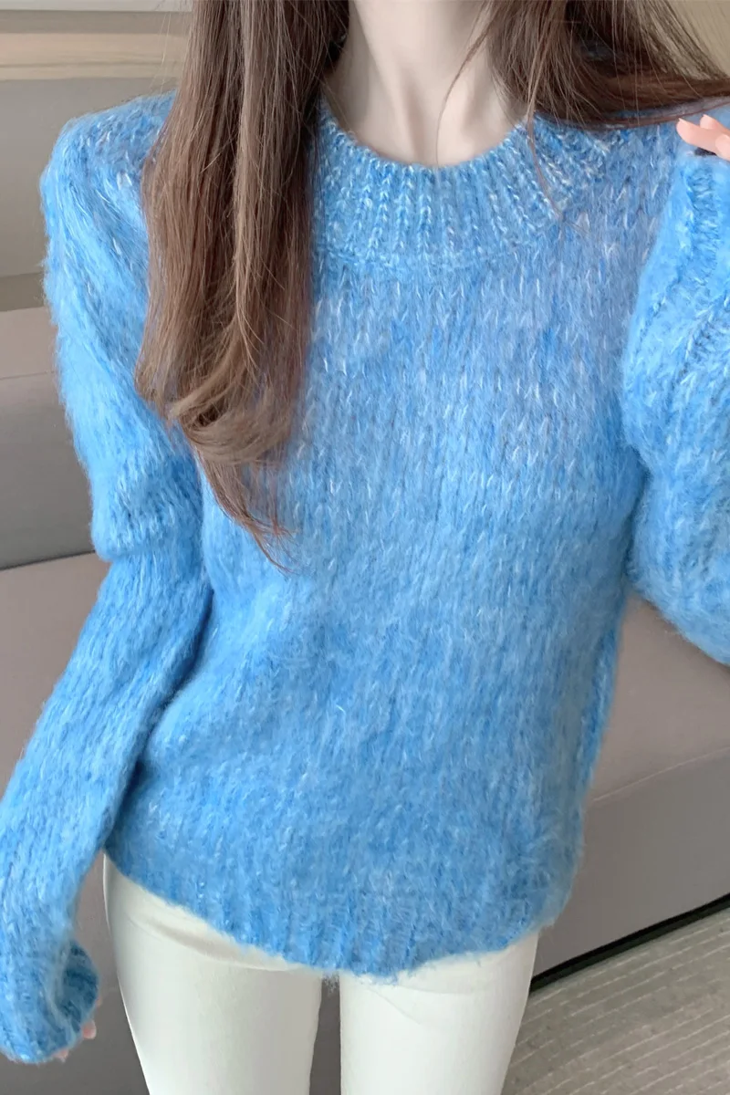 Autumn / Winter 2020 New Round Neck T-shirt Loose Long Sleeve Pullover Sweater Solid Color Bottoming Top Women's Fashion
Autumn / Winter 2020 New Round Neck T-shirt Loose Long Sleeve Pullover Sweater Solid Color Bottoming Top Women's Fashion