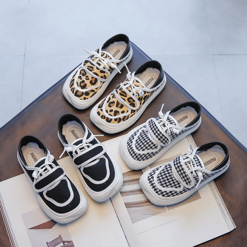 Детские кроссовки с квадратным носком; Коллекция 2021 года; Сезон весна-осень; Модная парусиновая обувь с леопардовым принтом для девочек; Дыш...
Детские кроссовки с квадратным носком; Коллекция 2021 года; Сезон весна-осень; Модная парусиновая обувь с леопардовым принтом для девочек; Дыш...