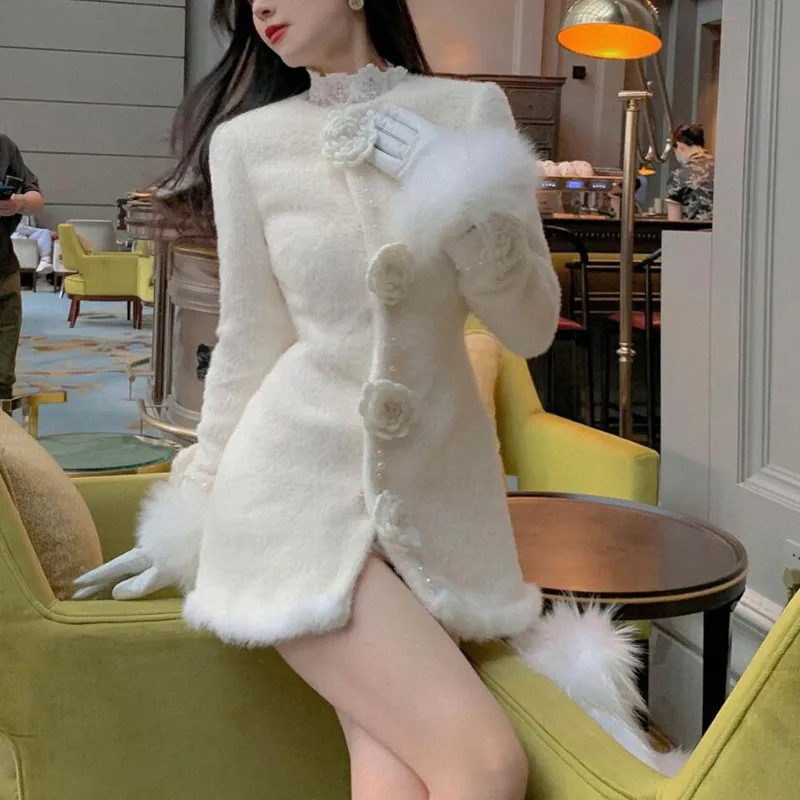 Small Fragrant Wind Beaded Flowers Buttons Woolen Coat Women Elegant Sweet Slim Autumn Winter Overcoat s1903
Small Fragrant Wind Beaded Flowers Buttons Woolen Coat Women Elegant Sweet Slim Autumn Winter Overcoat s1903