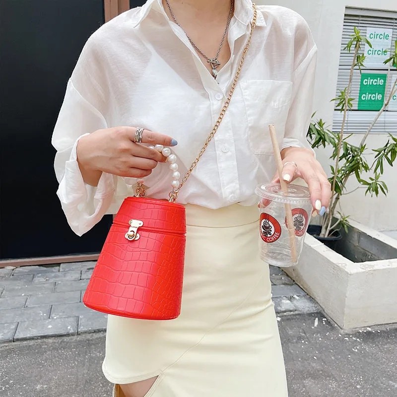 

2021New PVC Jelly Bag Handbags Women's Fashion Lady Pearl Portable Bucket bag Wild Chain Shoulder Messenger Bag crossbody purses