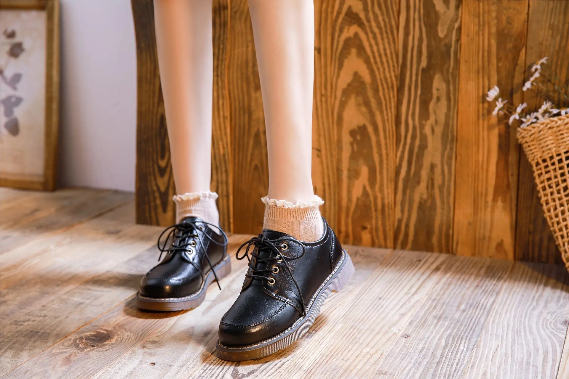 2021 Chunqiu Yue shoes British small leather shoes Brogue shoe shoes thick heel single shoes retro flat Oxford Shoes
2021 Chunqiu Yue shoes British small leather shoes Brogue shoe shoes thick heel single shoes retro flat Oxford Shoes