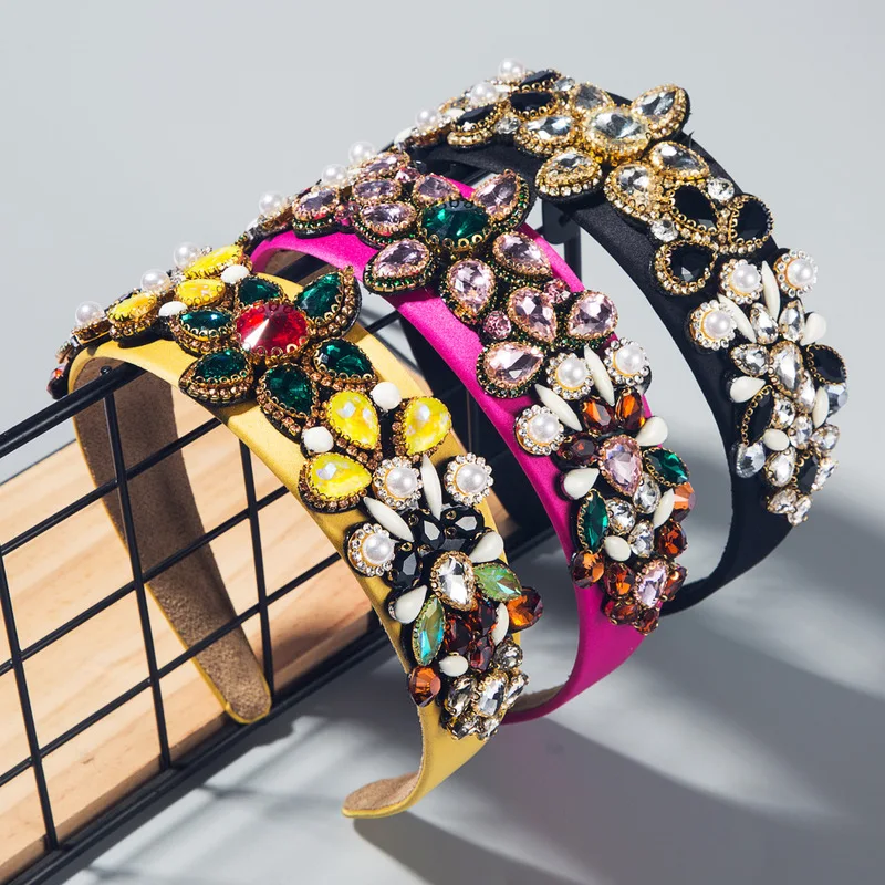 and the United States cross border 2020 new high-end women's spring band Baroque colored glass with pearl headdress
and the United States cross border 2020 new high-end women's spring band Baroque colored glass with pearl headdress