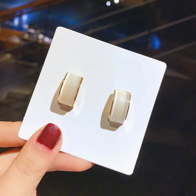 New Trend Geometric Round Women's Birthday Gift Earrings Elegant Temperament Opal Earrings Earrings Women Wholesale
New Trend Geometric Round Women's Birthday Gift Earrings Elegant Temperament Opal Earrings Earrings Women Wholesale