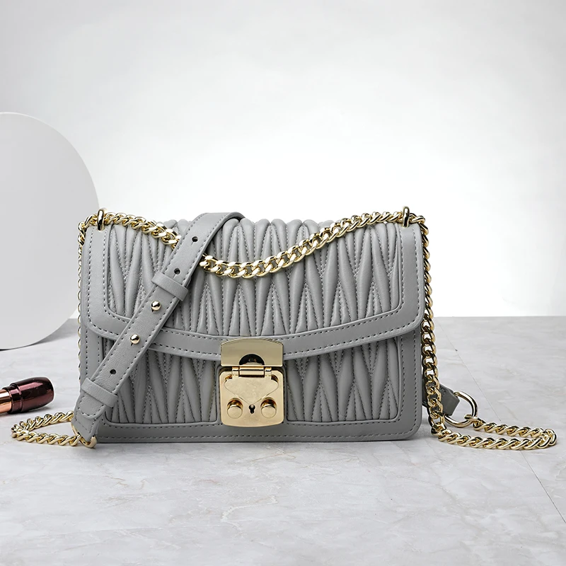 free shipping 2020 the new style fashion cool genuine leather sheepskin women one shoulder bag crossbody bag 3 color 23cm
free shipping 2020 the new style fashion cool genuine leather sheepskin women one shoulder bag crossbody bag 3 color 23cm