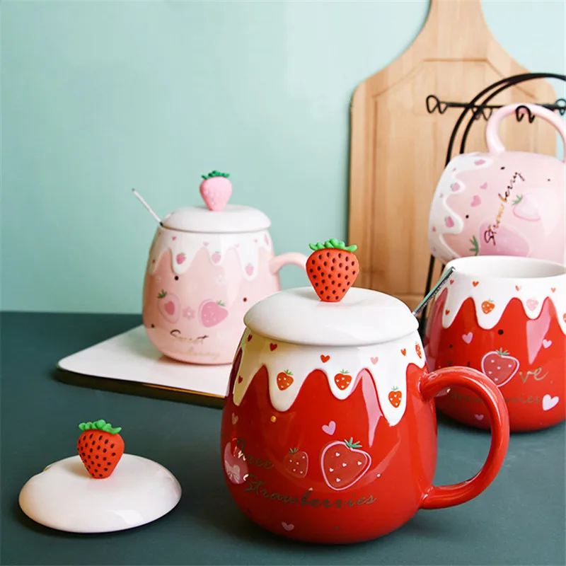 

Керамическая Милая Клубничная кофейная кружка в японском стиле с крышкой и ложкой, креативная фарфоровая чашка для завтрака, молока, овсянки, посуда для напитков