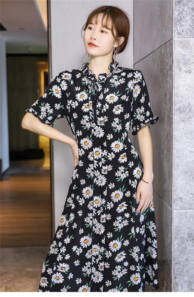 Daisy French silk dress women's flounced floral waist slimming temperament silk dress
Daisy French silk dress women's flounced floral waist slimming temperament silk dress