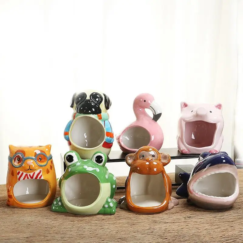 

Cute cartoon small animal ceramic ornaments hamster cooling pet nest small nest bedroom small frog piggy crafts mini ashtray