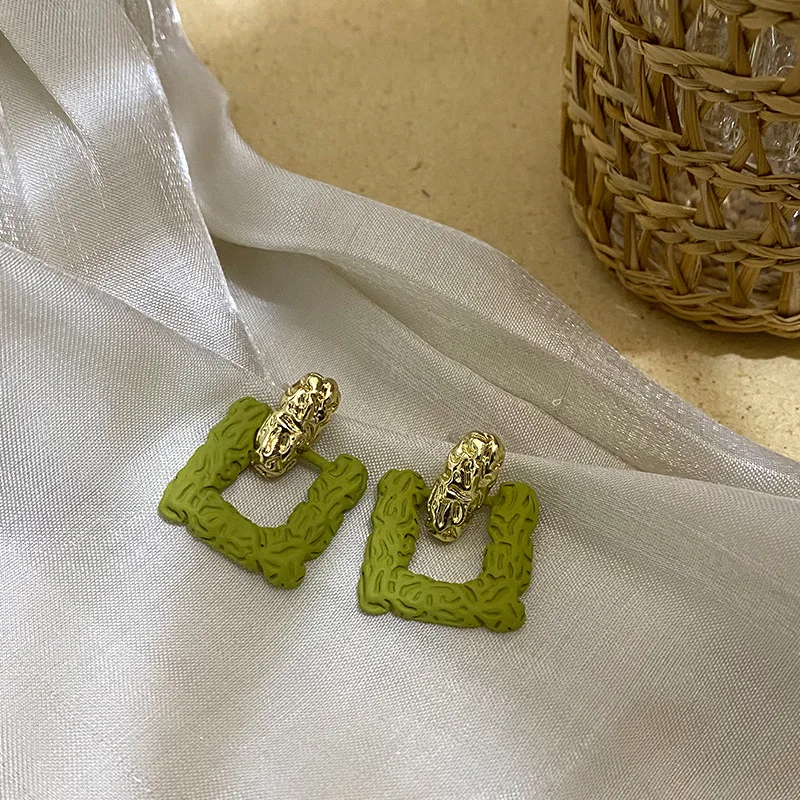 S925 Silver Needle Fashion Square Geometric Earrings Fresh Temperament Earrings
S925 Silver Needle Fashion Square Geometric Earrings Fresh Temperament Earrings