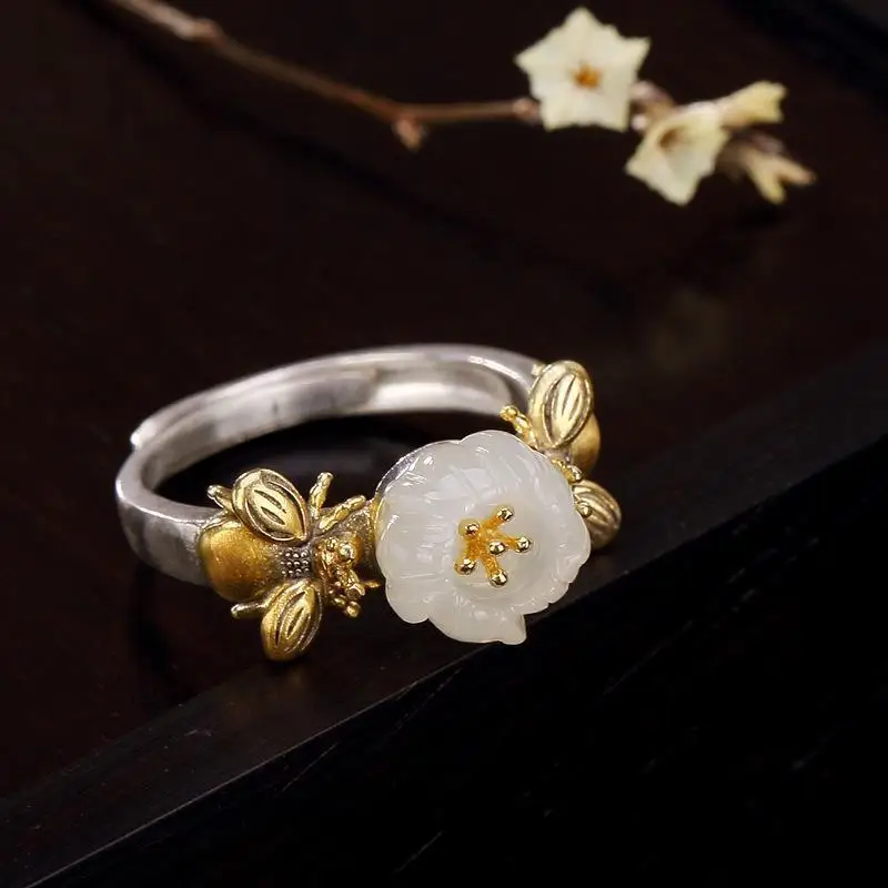 Hetian Jade Ring Women's S925 Sterling Silver Retro Fashion Elegance White Jade Lotus Personality Bee Opening Silver Ring 
Hetian Jade Ring Women's S925 Sterling Silver Retro Fashion Elegance White Jade Lotus Personality Bee Opening Silver Ring