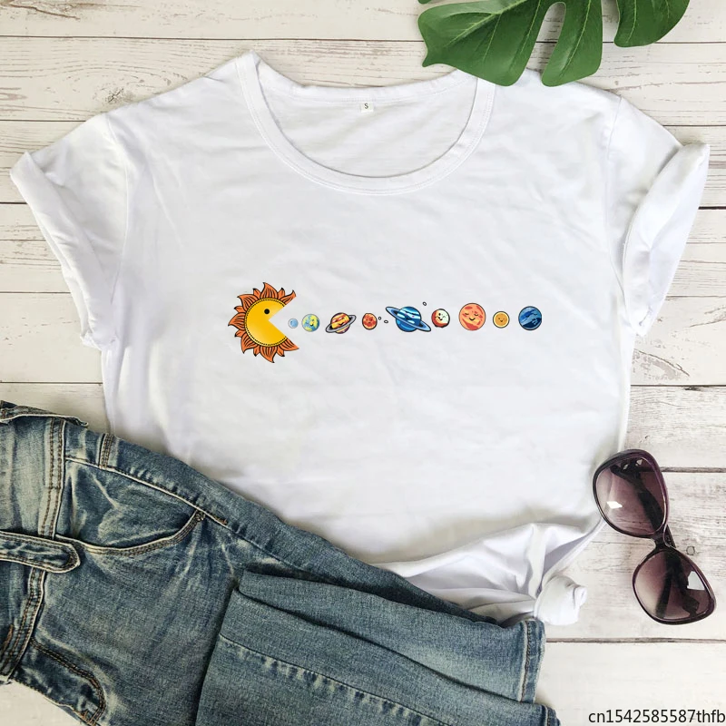 Sun Is Eating Planets Colored T-shirt Funny Unisex Gamer Gift Tshirt Streetwear Cute Women Summer O-Neck Tee Shirt Top
Sun Is Eating Planets Colored T-shirt Funny Unisex Gamer Gift Tshirt Streetwear Cute Women Summer O-Neck Tee Shirt Top