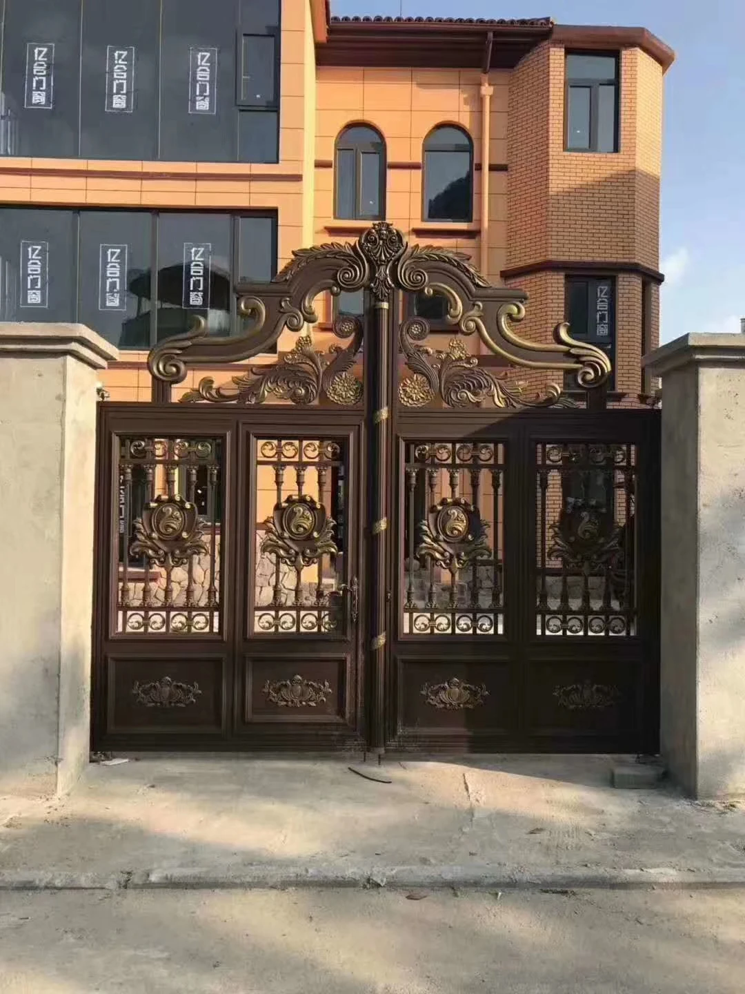 2021 Hotsale Aluminium Driveway Swing & Sliding Gates Price By Sq.m Shipping Extra Hc-Ag68
2021 Hotsale Aluminium Driveway Swing & Sliding Gates Price By Sq.m Shipping Extra Hc-Ag68