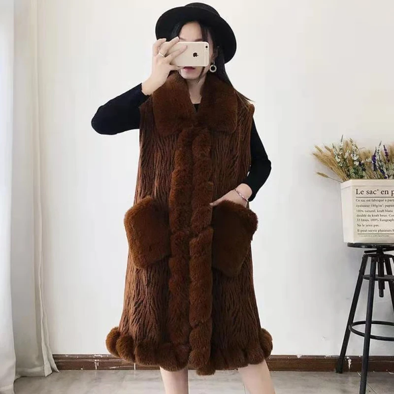 Fashion Winter Ladies Elegant Vintage Fur Collar Pocket Tank Streetwear Coat Wild knitted Cardigan Loose Vest Mid Length Sweater
Fashion Winter Ladies Elegant Vintage Fur Collar Pocket Tank Streetwear Coat Wild knitted Cardigan Loose Vest Mid Length Sweater