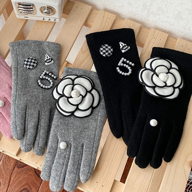 Winter Gloves for Women Classic Brand Cashmere Touch Screen Gloves Female Thick Mittens Drving Gloves Guantes
Winter Gloves for Women Classic Brand Cashmere Touch Screen Gloves Female Thick Mittens Drving Gloves Guantes