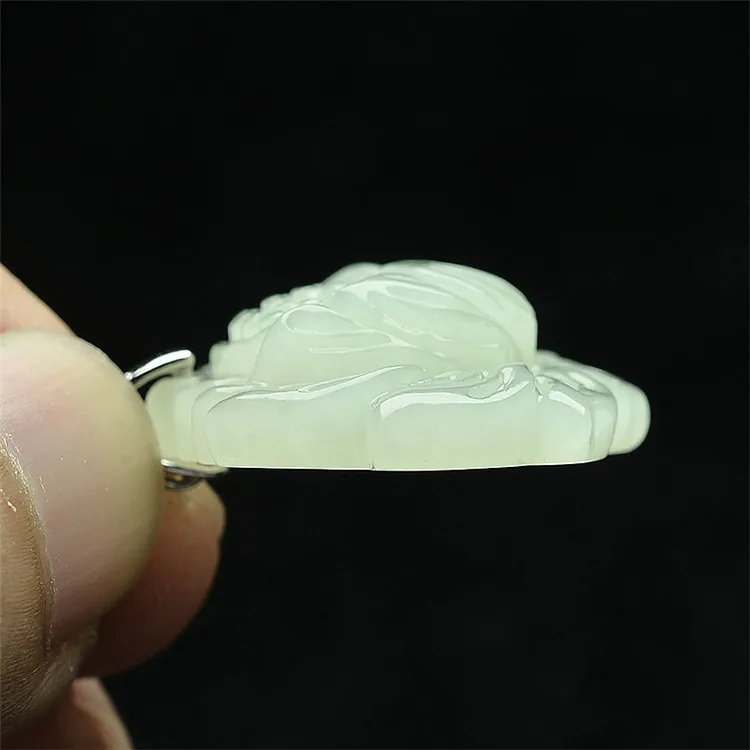 NATURAL HETIAN JADE PENDANT NECKLACE FOR WOMEN HAND-CARVED LOTUS PENDANTS JADE NECKLACE JADE JEWELRY NECKLACE WOMEN CERTIFICATE 
NATURAL HETIAN JADE PENDANT NECKLACE FOR WOMEN HAND-CARVED LOTUS PENDANTS JADE NECKLACE JADE JEWELRY NECKLACE WOMEN CERTIFICATE