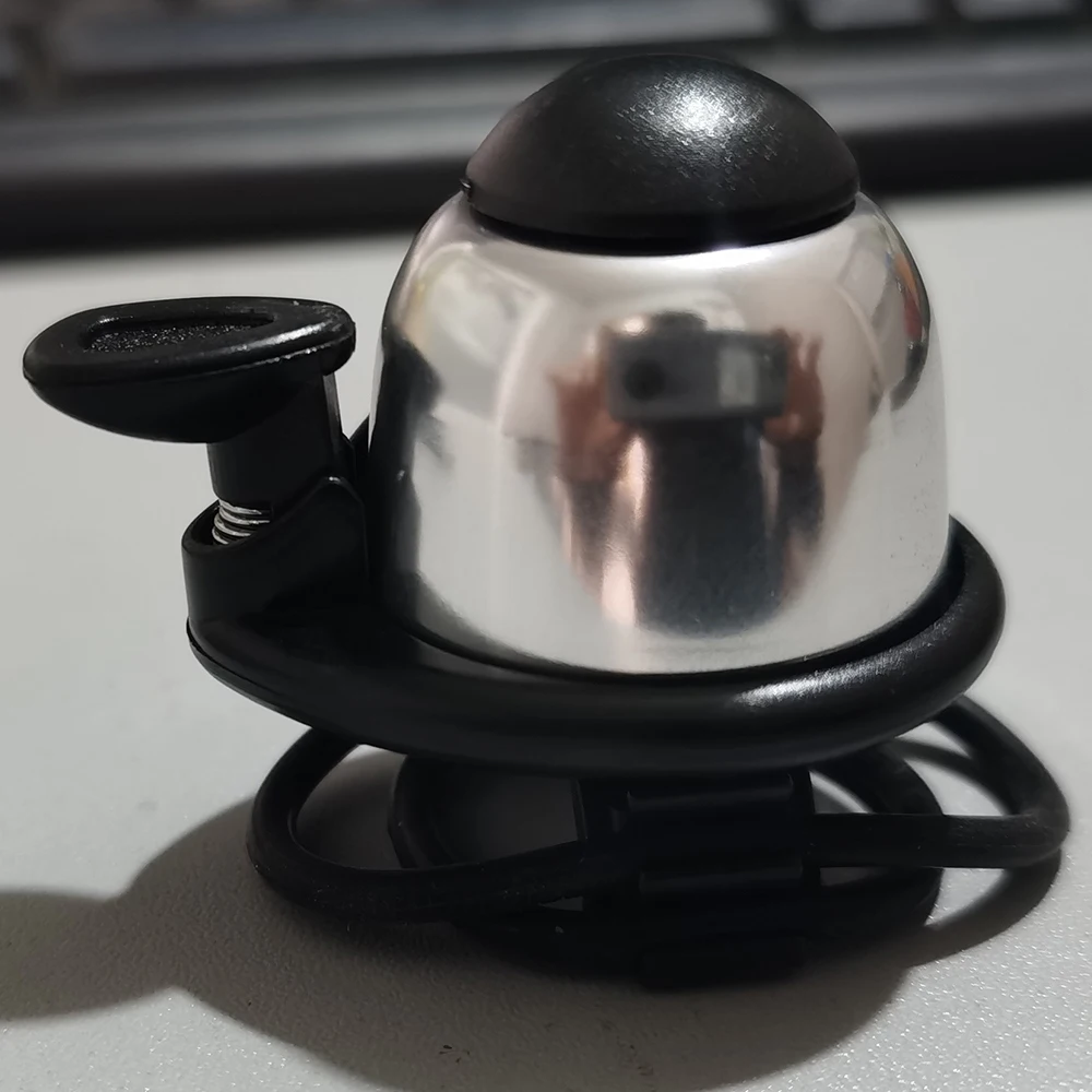 New Bicycle Bell MTB Road Bike Handlebar Bike Bells Loud Cycling Safety Alarm Warning Colorful Bicycle Accessories
New Bicycle Bell MTB Road Bike Handlebar Bike Bells Loud Cycling Safety Alarm Warning Colorful Bicycle Accessories