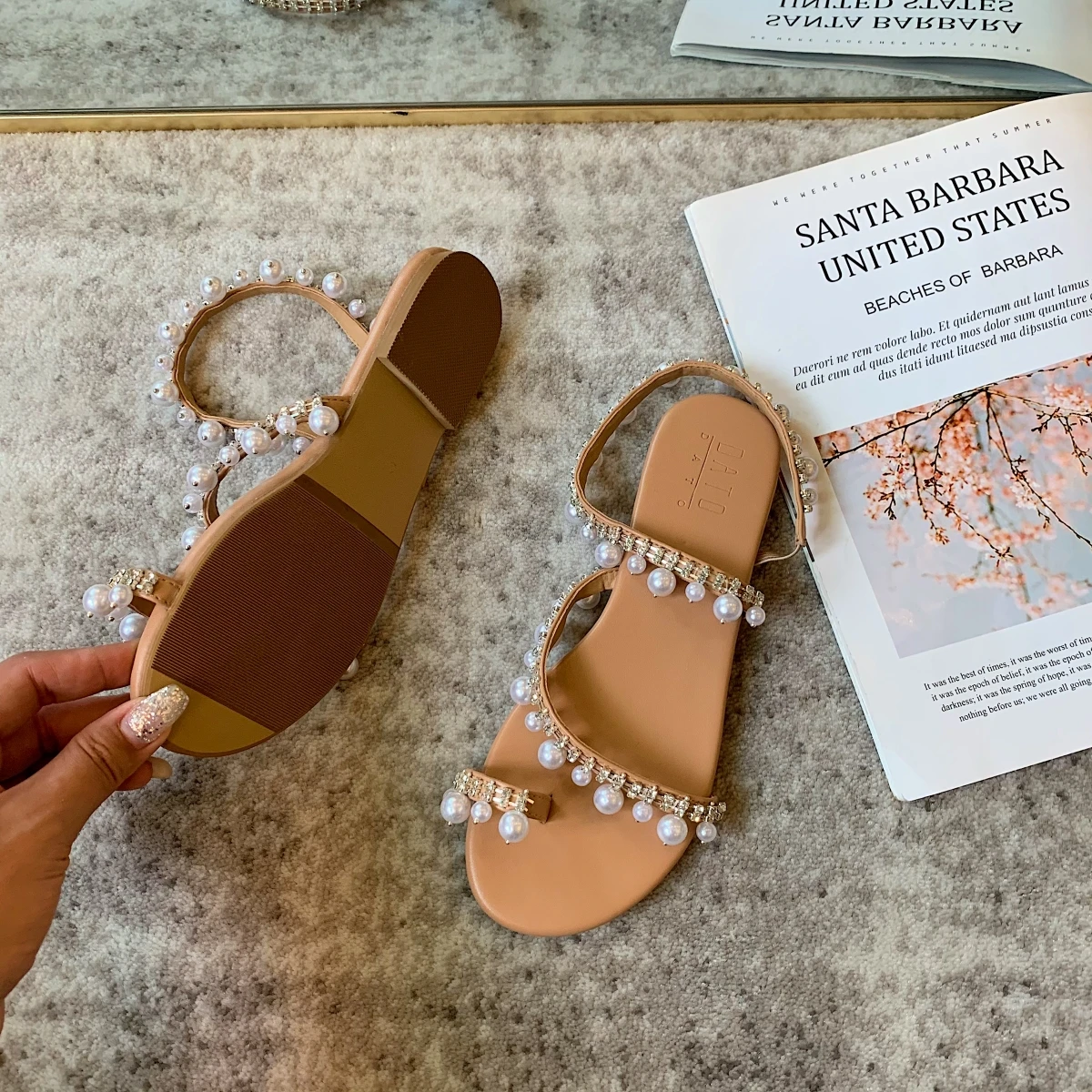 Fashion Women Sandals Clip Toe Rhinestone Sandals Pearl Slip On Elastic Bandage Flat Sandals Roman Style Beige/Black Size 35-39
Fashion Women Sandals Clip Toe Rhinestone Sandals Pearl Slip On Elastic Bandage Flat Sandals Roman Style Beige/Black Size 35-39