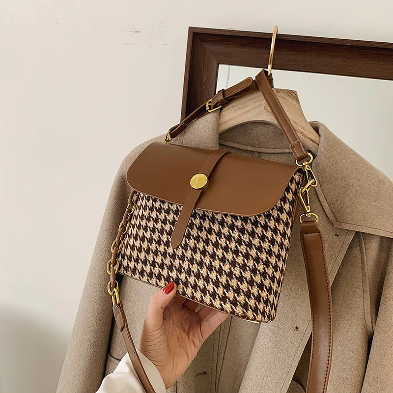 French texture women's small bag spring 2021 new Korean version of the retro shoulder messenger fashion personality bucket bag
French texture women's small bag spring 2021 new Korean version of the retro shoulder messenger fashion personality bucket bag