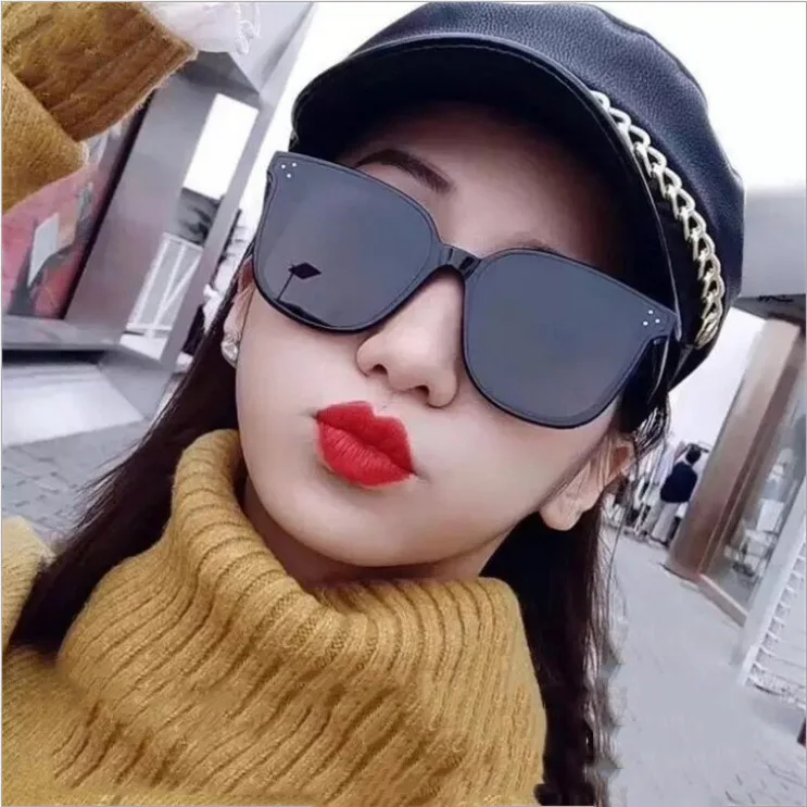 Unisex cool Sunglasses Hip hop Sunglasses Retro Square cat eye 3 point Sunglasses for women men
Unisex cool Sunglasses Hip hop Sunglasses Retro Square cat eye 3 point Sunglasses for women men