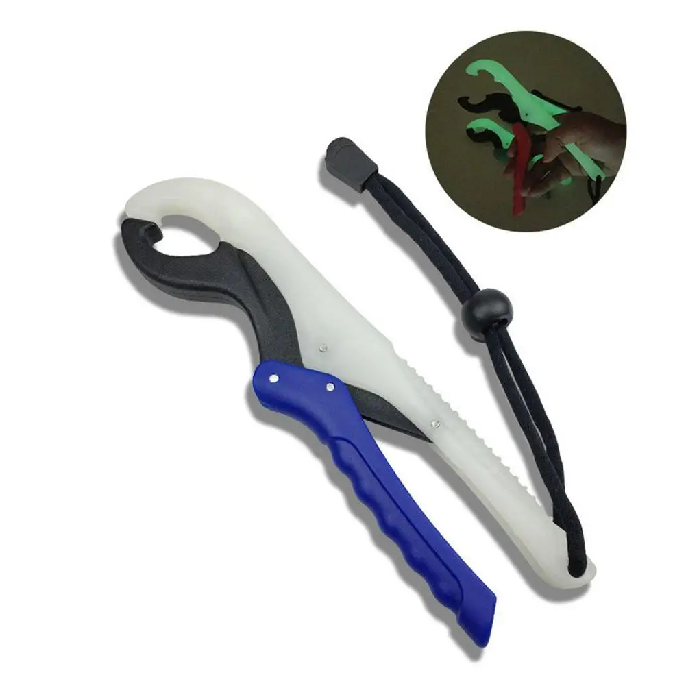 Floating Fish Control Clamp 21cm Luminous Fish Mouth Clip with Lanyard Fish Set Practical Ultra-light Fish Controller Hot
Floating Fish Control Clamp 21cm Luminous Fish Mouth Clip with Lanyard Fish Set Practical Ultra-light Fish Controller Hot